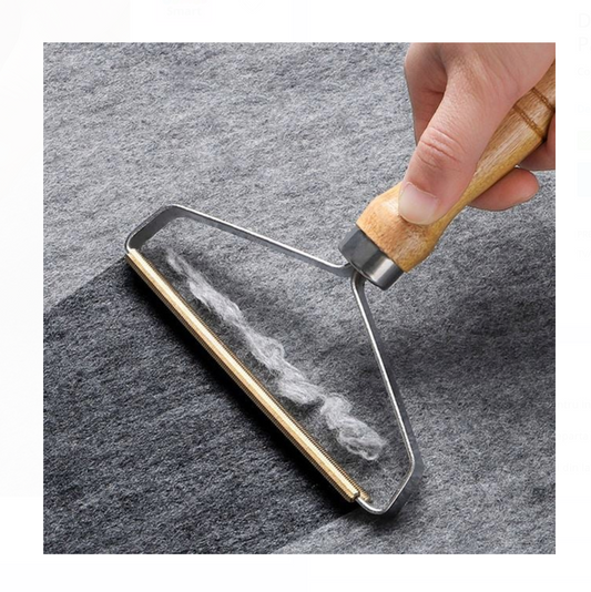 Dispozitiv cu Mâner din Lemn pentru Îndepărtarea Părului de Animale – 13x16cm